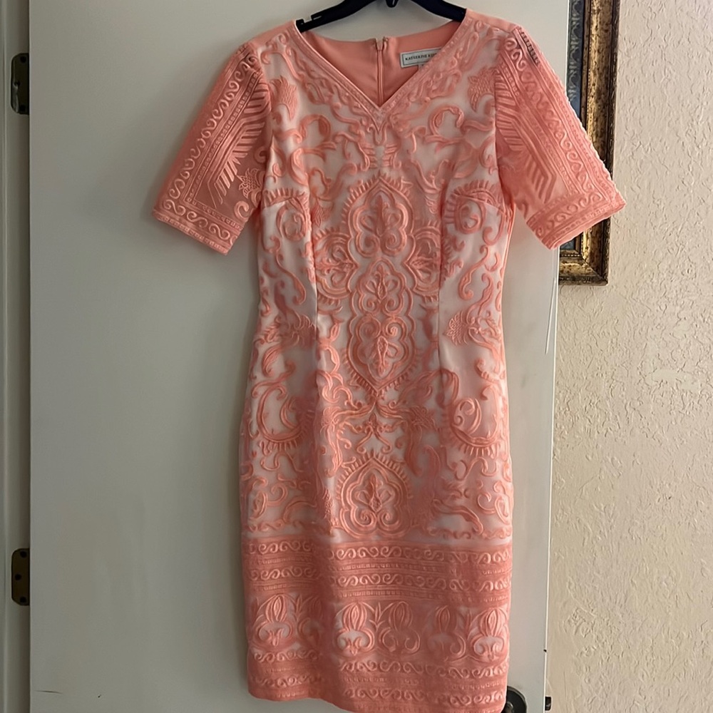 ❤️❤️❤️Katherine Kelly peach and cream dress size 2